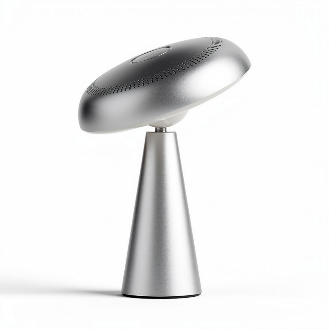 Tafellamp van metaal in zilver kleur met een hoogte van 25 cm en een diameter van 25 cm