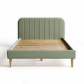 Groen stoffen bed met bamboe lattenbodem en afmetingen 200 x 160 x 100cm