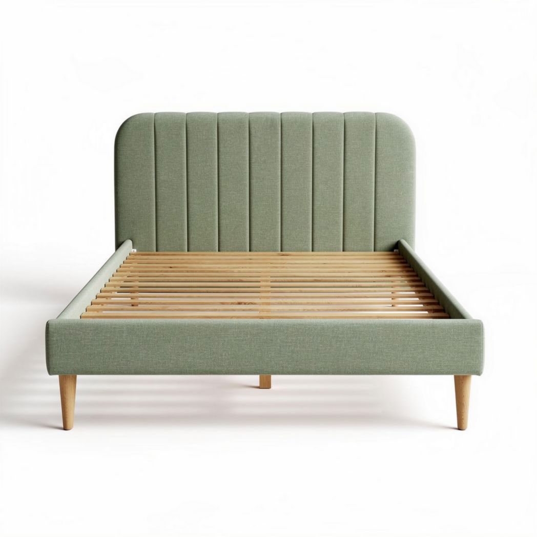 Groen stoffen bed met bamboe lattenbodem en afmetingen 200 x 160 x 100cm