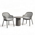 Tuinset met twee stoelen van kunststof en een ronde tafel in grijs 85 x 85 x 75cm